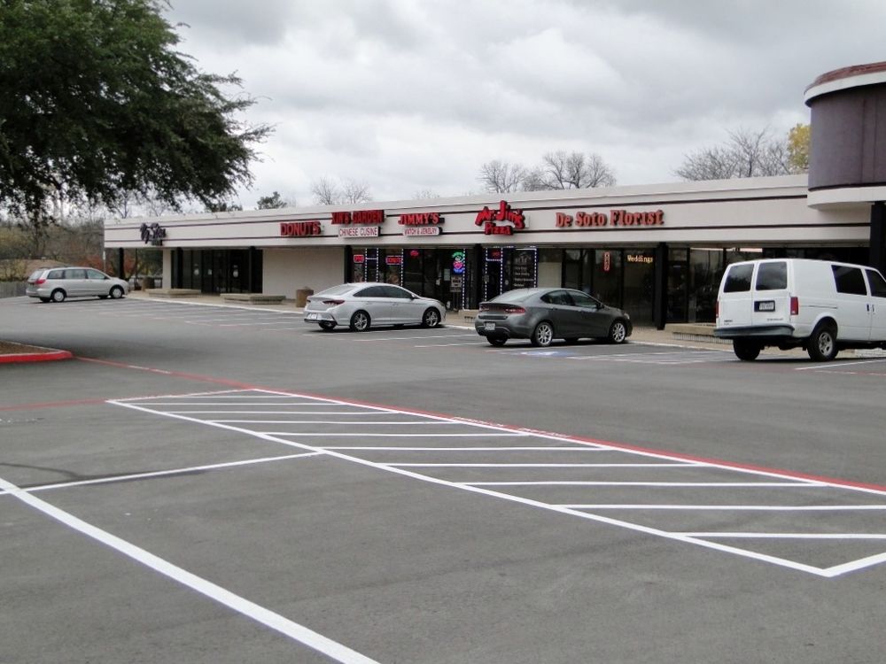 DeSoto Market Place: 300 - 360 E. Belt Line Road, Desoto, TX 75115